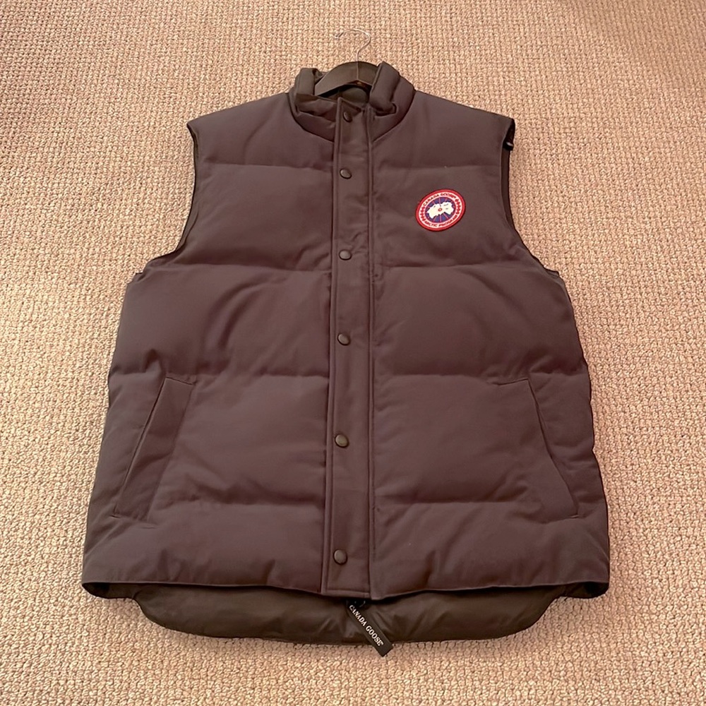 Canada Goose Vest (Size Large)